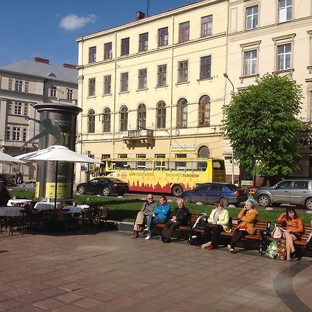 Apartments On Prospekt Svobody 24 Lviv Exterior foto